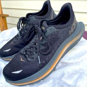 Like new Hoka running sneaker. 8.5 Black